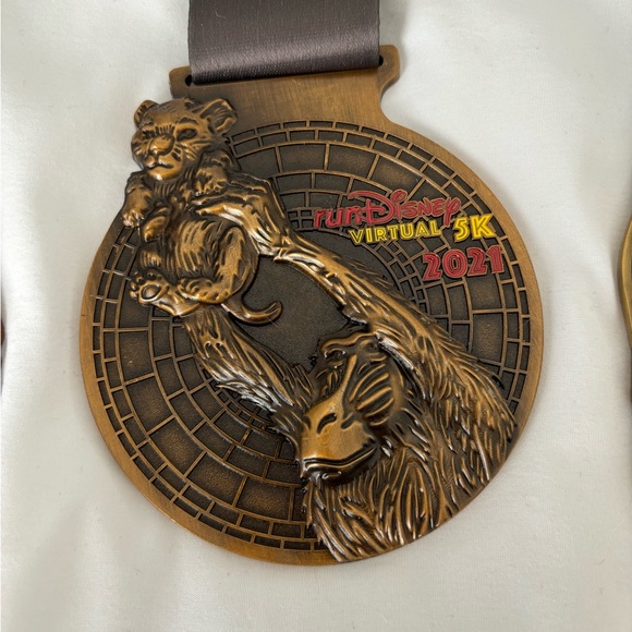 RunDisney 5K Lion King Medal Set 🦁🐗🐛🎶 - Picture 6 of 10
